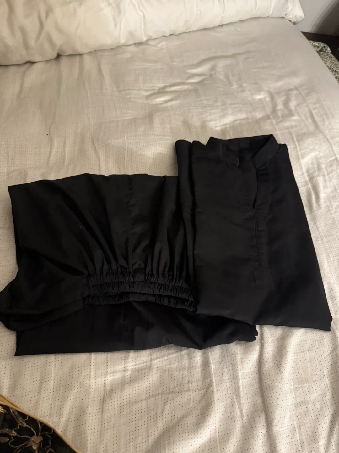 3pcs Black & Gold Embroidered Net Gown and Outfit image indicator(2)