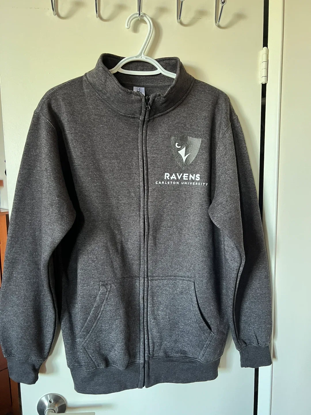 Carleton Ravens T-Shirt & Jacket image indicator(2)