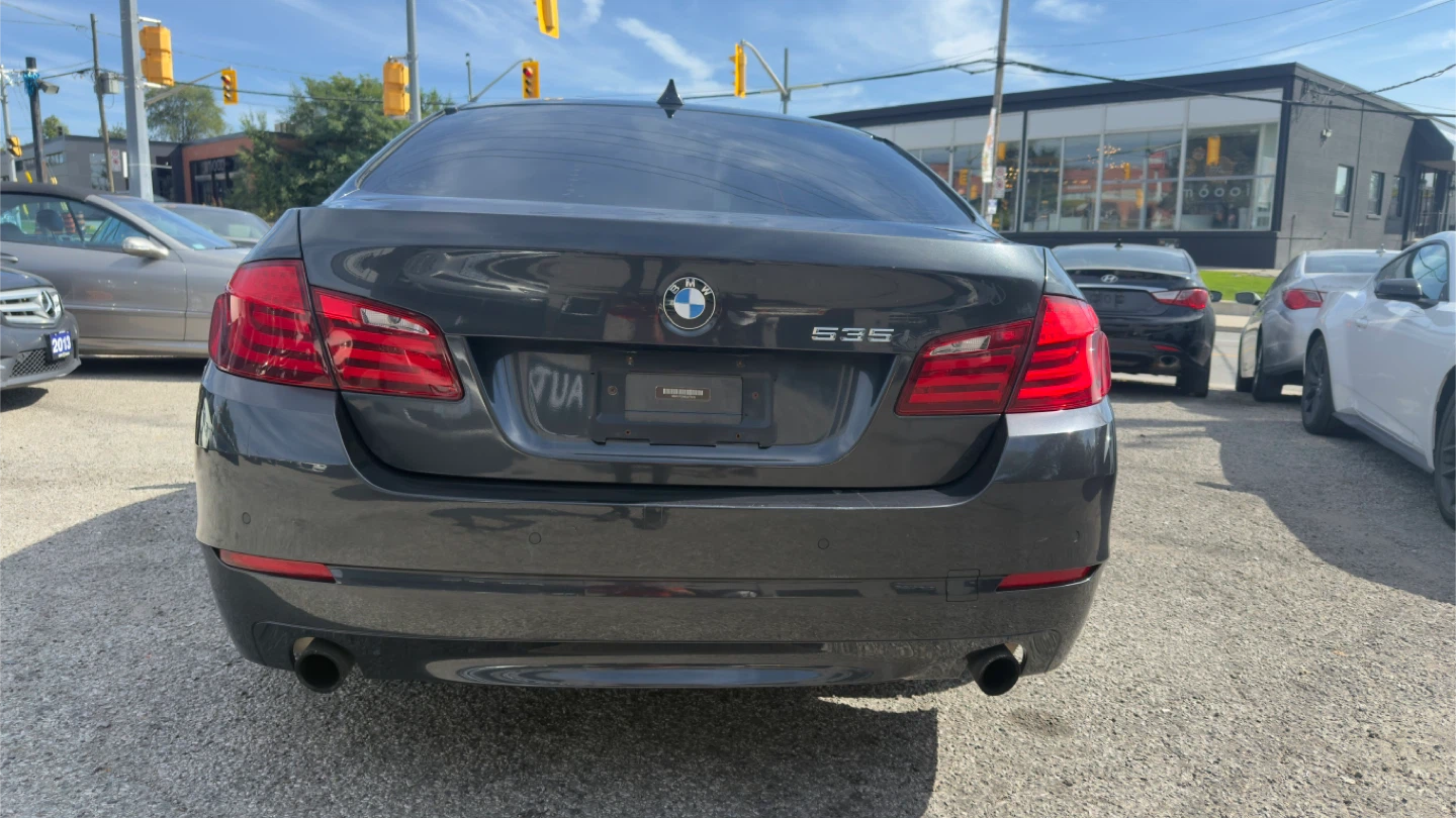 2011 BMW 535i Sedan - Great Condition! - photo 3