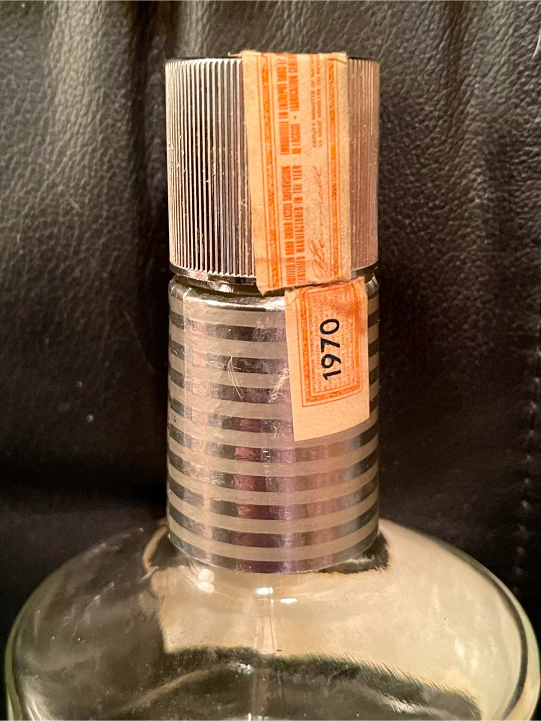 🥕Vintage CN Tower La Tour Canadian Whisky Bottle image indicator(2)