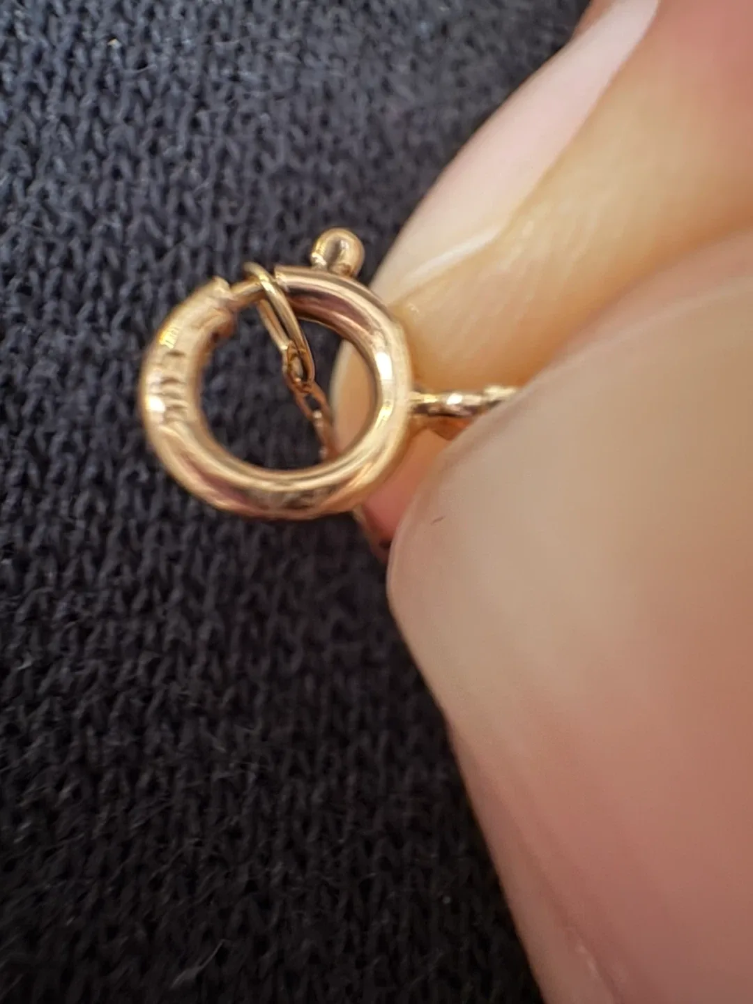 14 karat Bow Pendant Necklace image indicator(4)