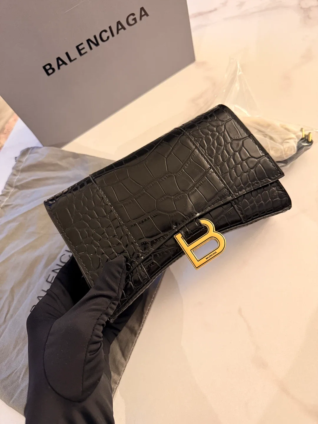 Balenciaga bag ($250) image indicator(2)
