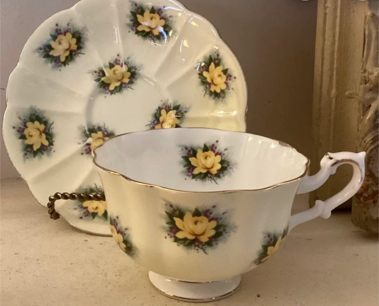 Royal Albert Yellow Floral Tea Cup & Saucer image indicator(4)