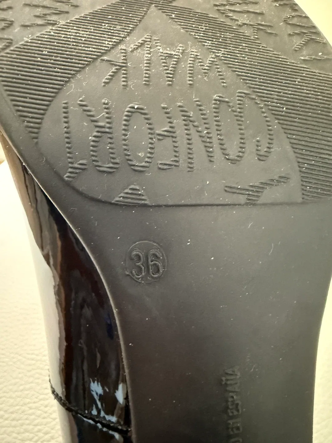 Karston Air Black Patent Heels - Size 36 image indicator(6)