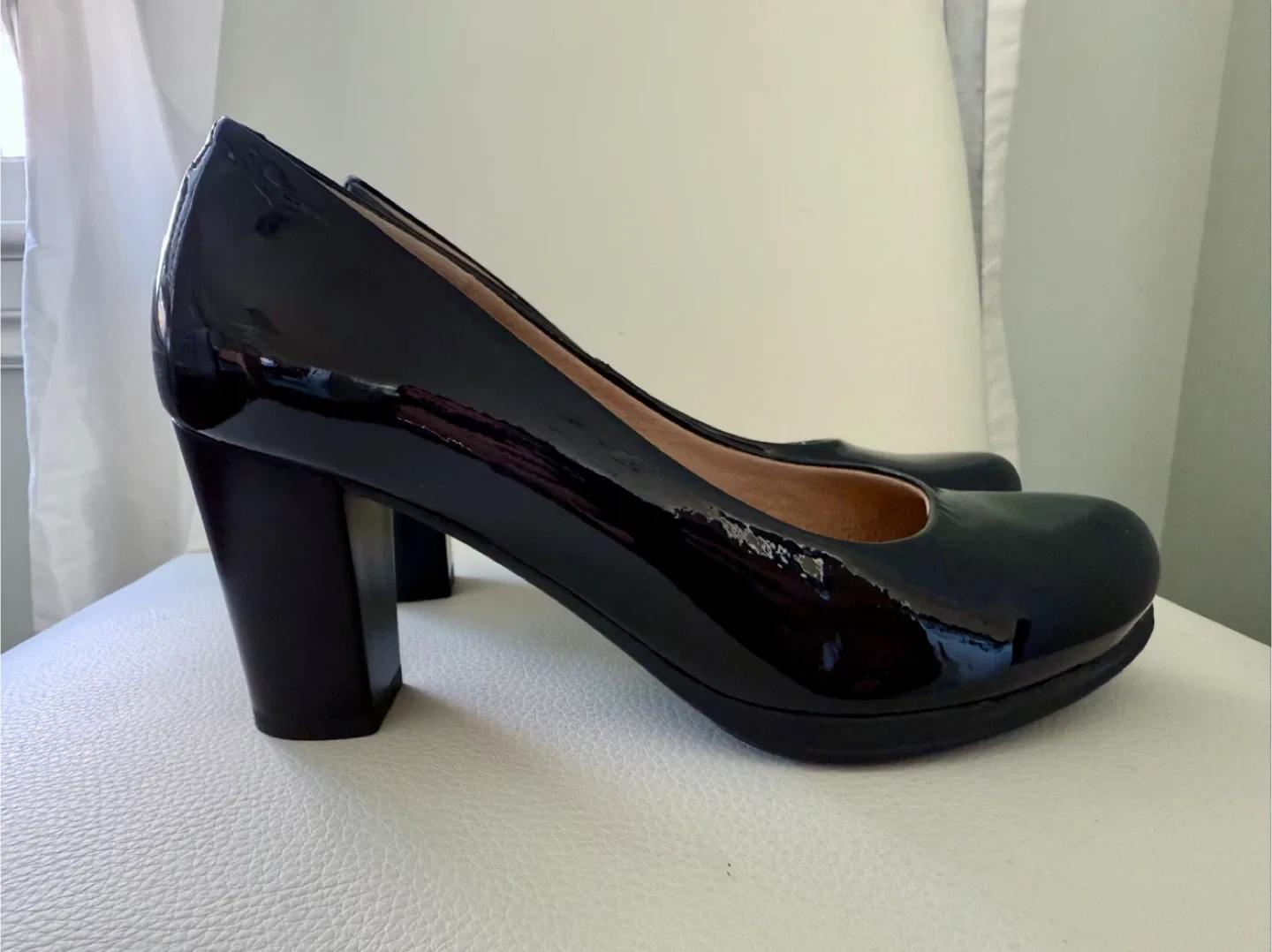 Karston Air Black Patent Heels - Size 36 image indicator(2)