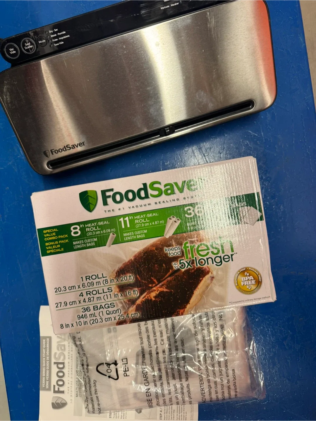 Brand new without box! FoodSaver Vacuum Sealing System with Bags image indicator(4)