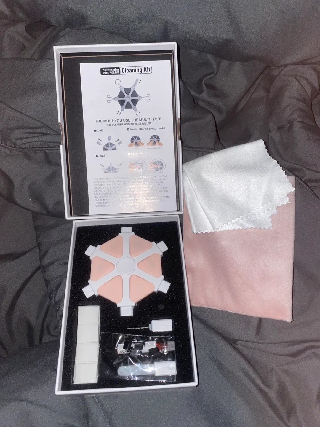 Multifunction phone/PAD&TWS Cleaning Kit image indicator(2)