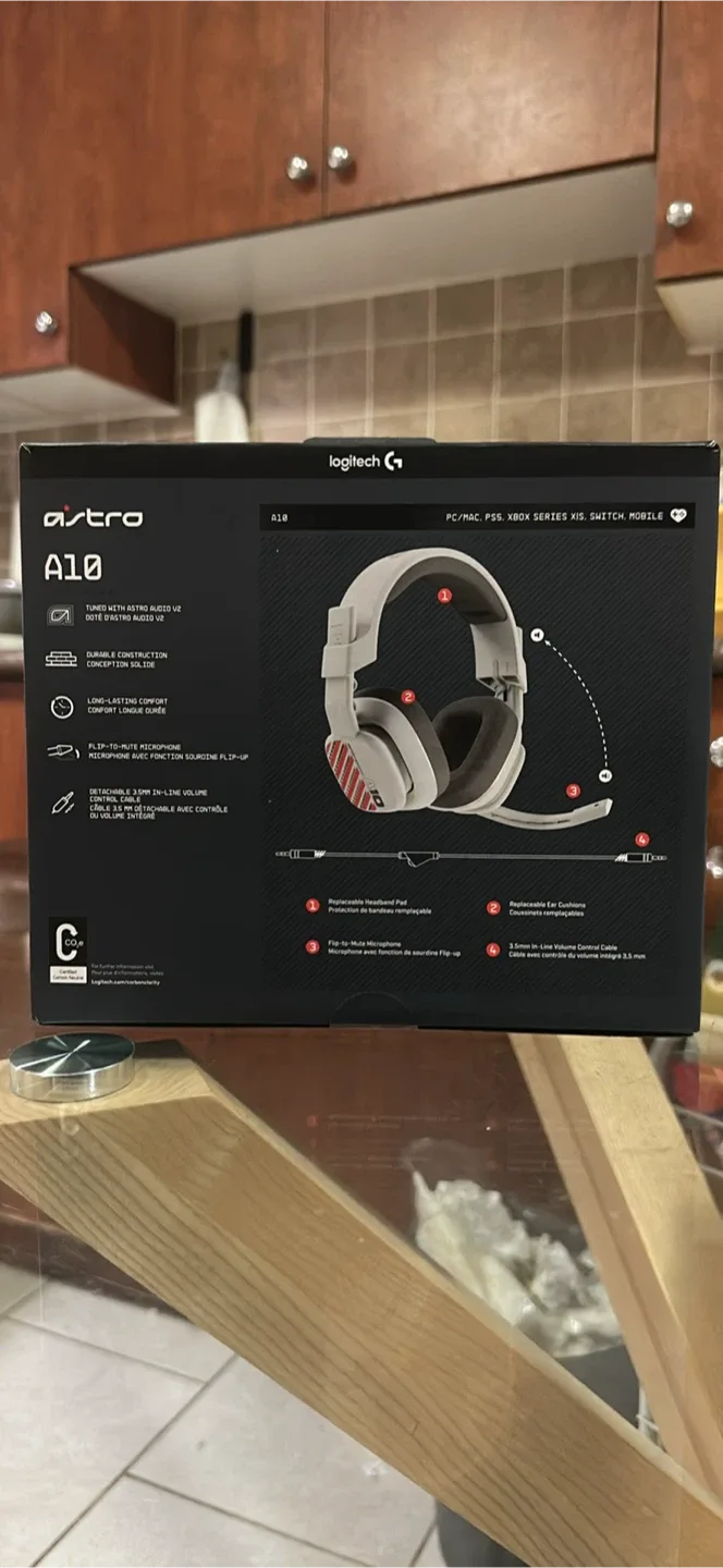 Astro Gaming A10 Headset - Like New! image indicator(3)