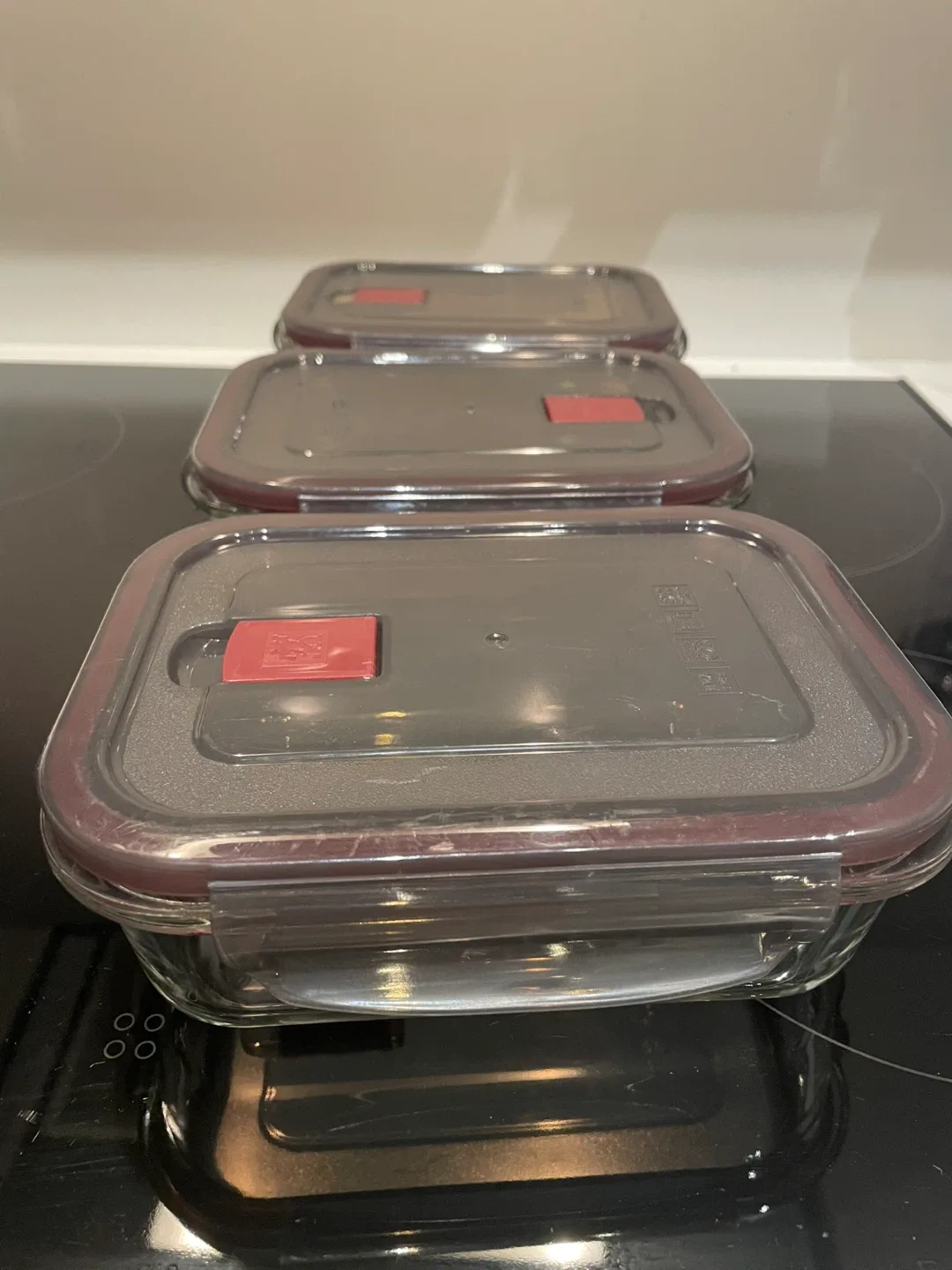 MOVING OUT SALE! 3-Piece Zwilling Glass Food Containers image indicator(2)
