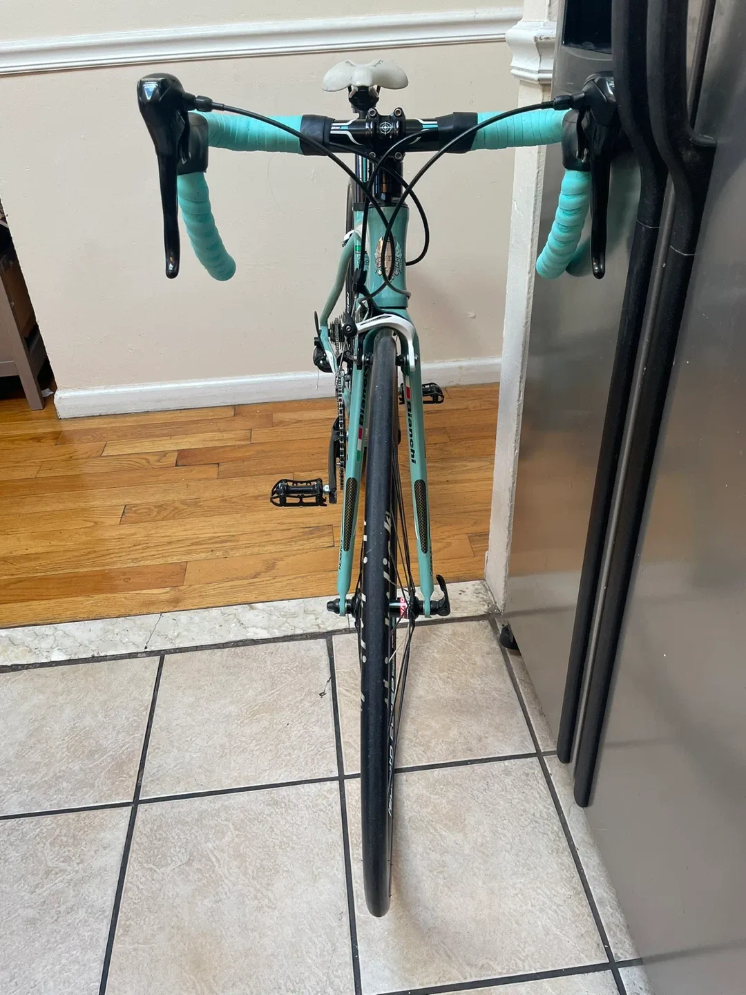 Bianchi Nirone Road Bike - Celeste Green image indicator(2)
