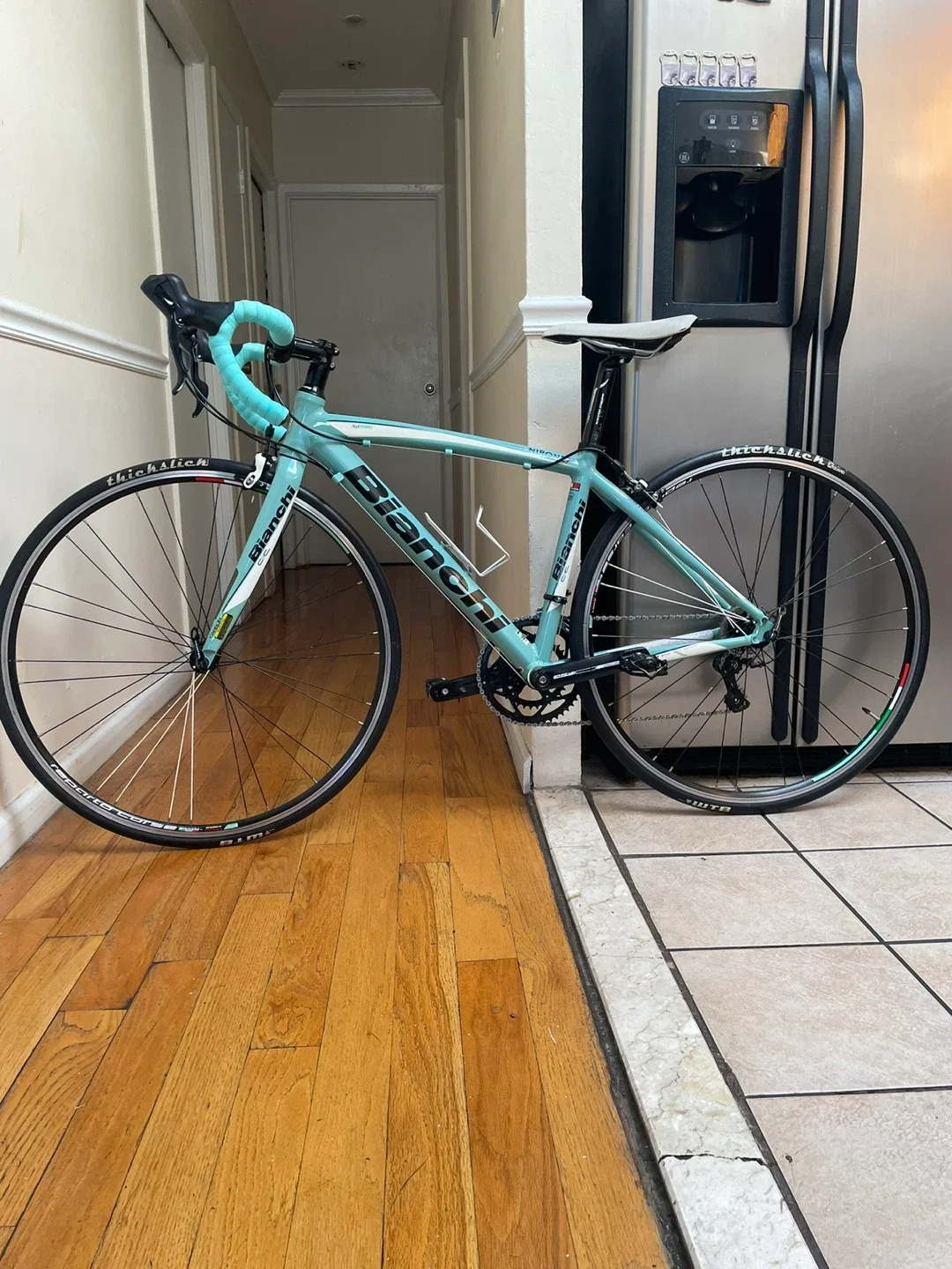 Bianchi Nirone Road Bike - Celeste Green image indicator(5)