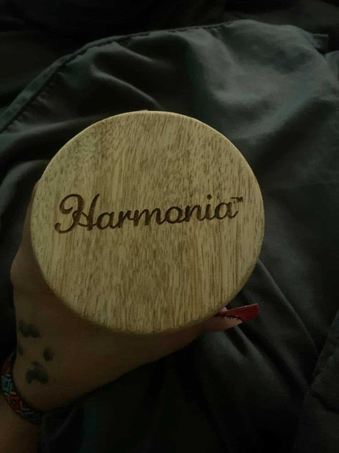 Harmonia Cleansing Gem Candle - Soy Wax, White Sage image indicator(2)