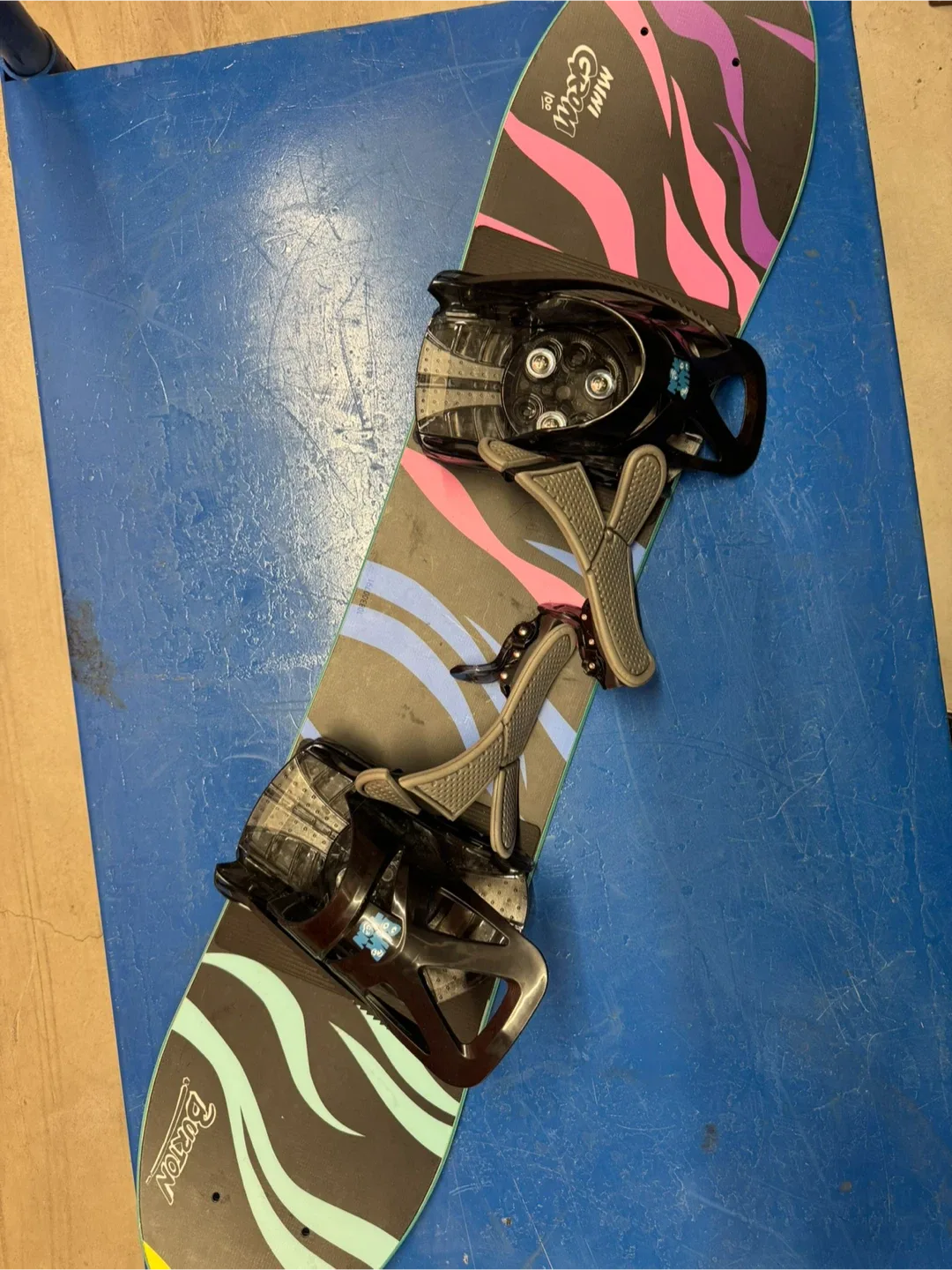 Burton Snowboard with Grom Bindings image indicator(7)