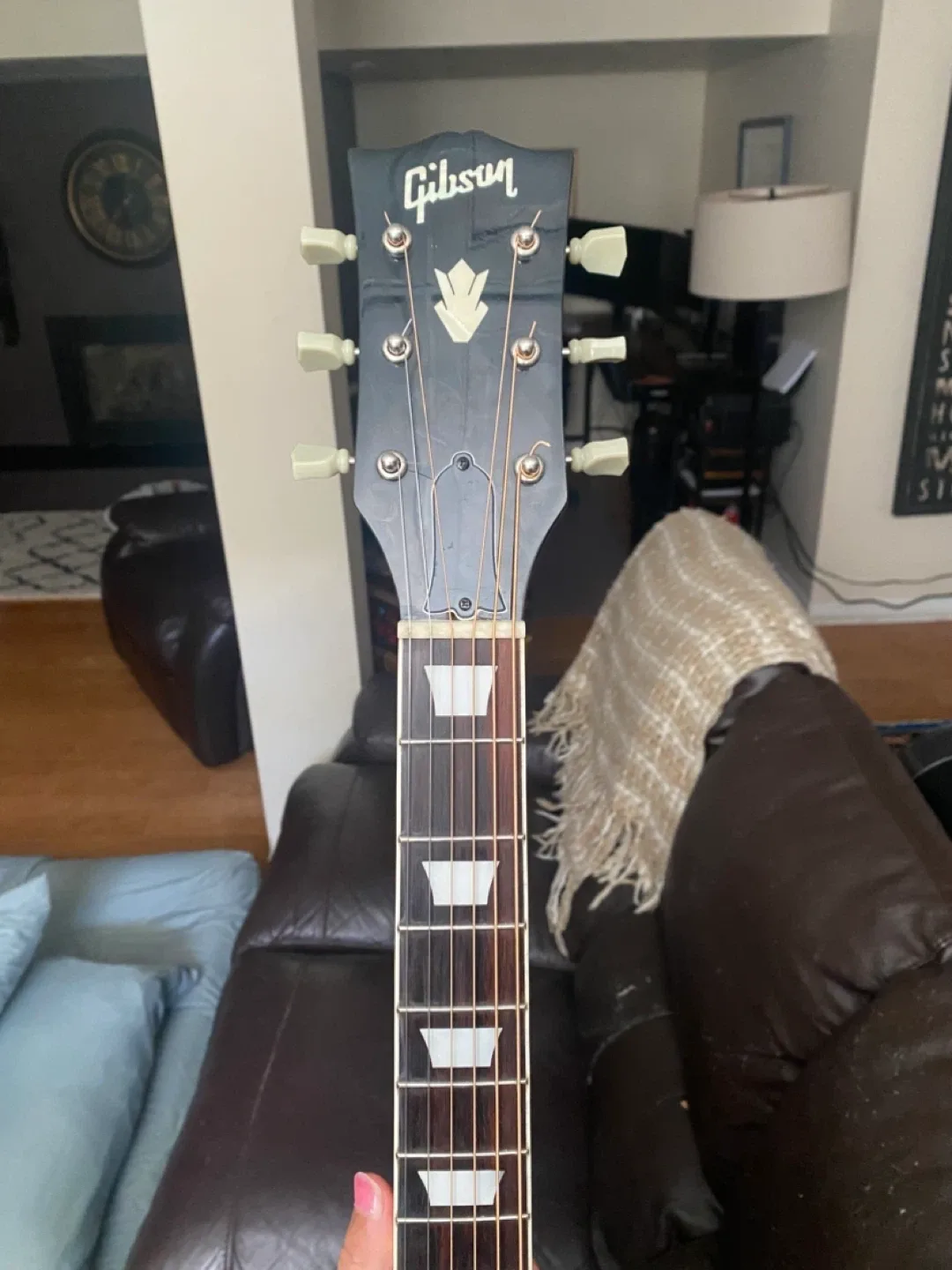 Custom Lefty Acoustic Guitar image indicator(2)