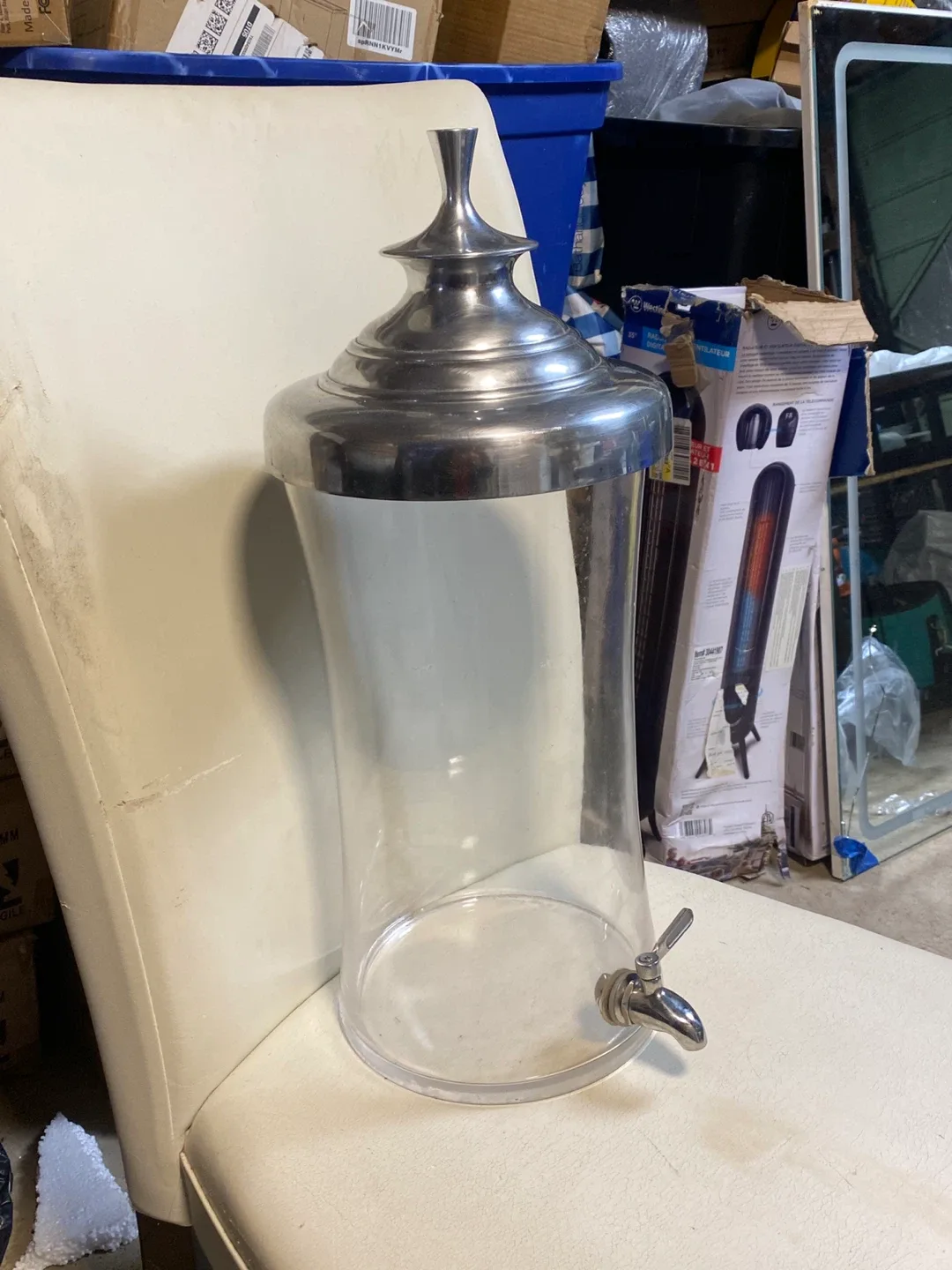 Glass Beverage Dispenser with Stainless Steel lid & Spigot image indicator(2)