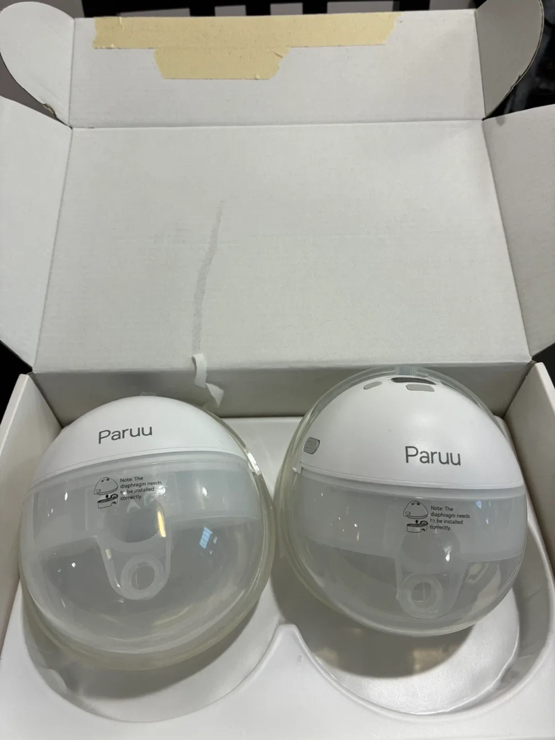 Paruu Wearable Breast Pumps- Like New! image indicator(4)