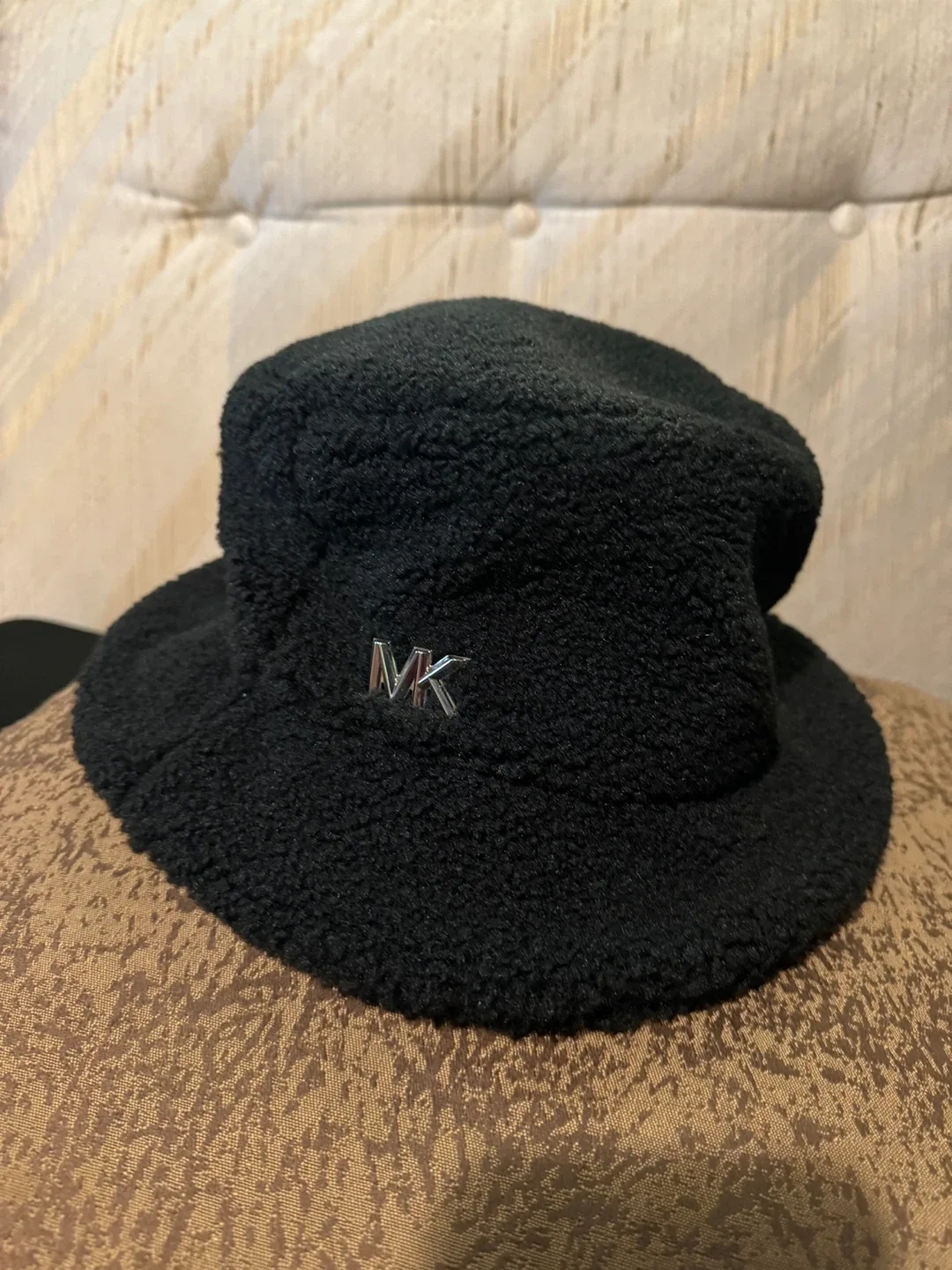 Michael Kors Black Sherpa Bucket Hat - Size S/M image indicator(2)