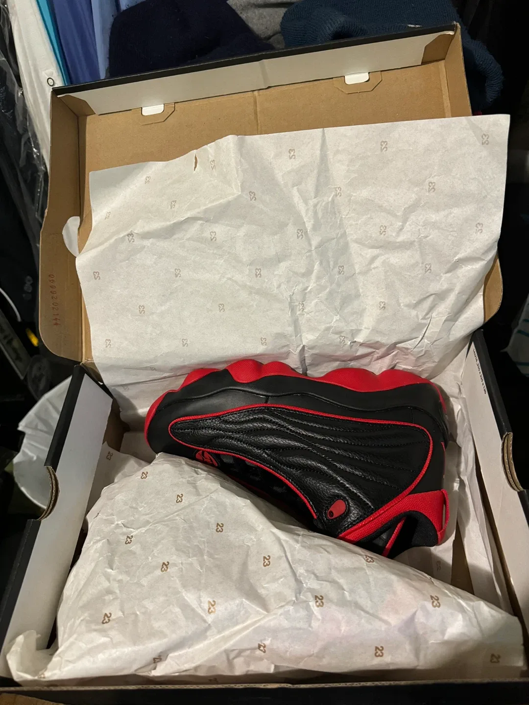 Jordan Pro Strong Black/Red Size 6.5 Youth image indicator(4)