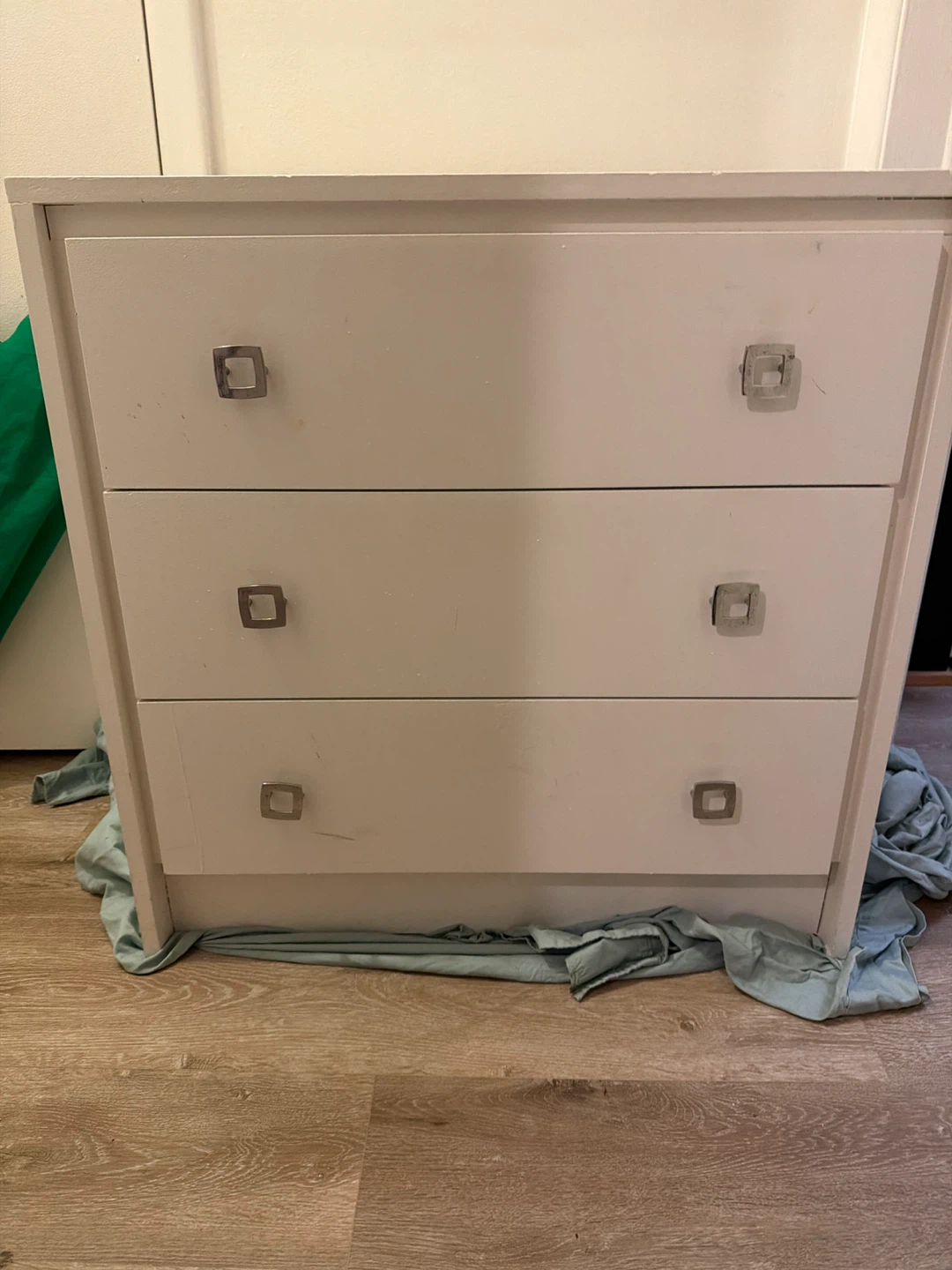 White 3-Drawer Dresser