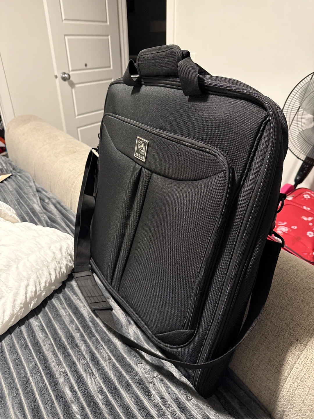 ZEBUR Black Garment Bag - photo 3