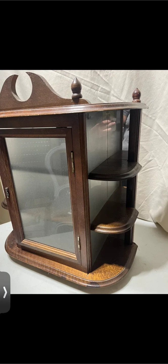 Wooden Display Cabinet image indicator(3)