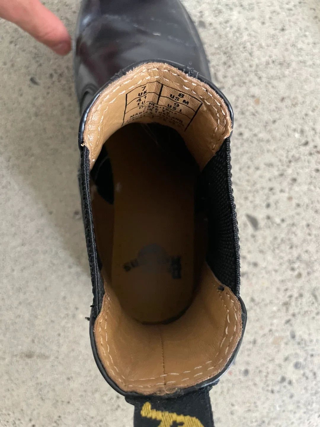 Dr. Martens Chelsea Boots US 8 image indicator(3)