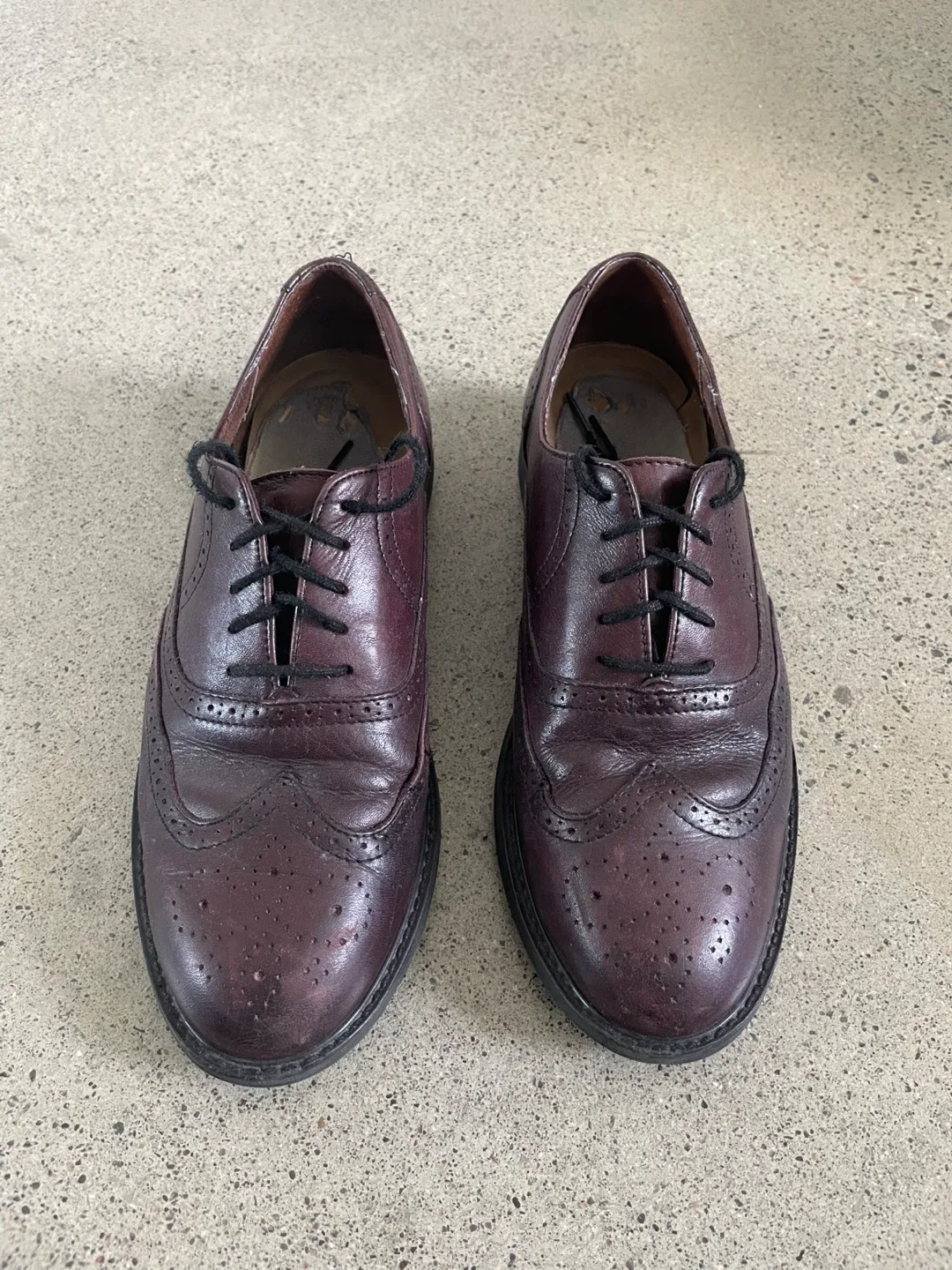 Rockport Leather Wingtip Dress Shoes Size 8.5 thumbnail