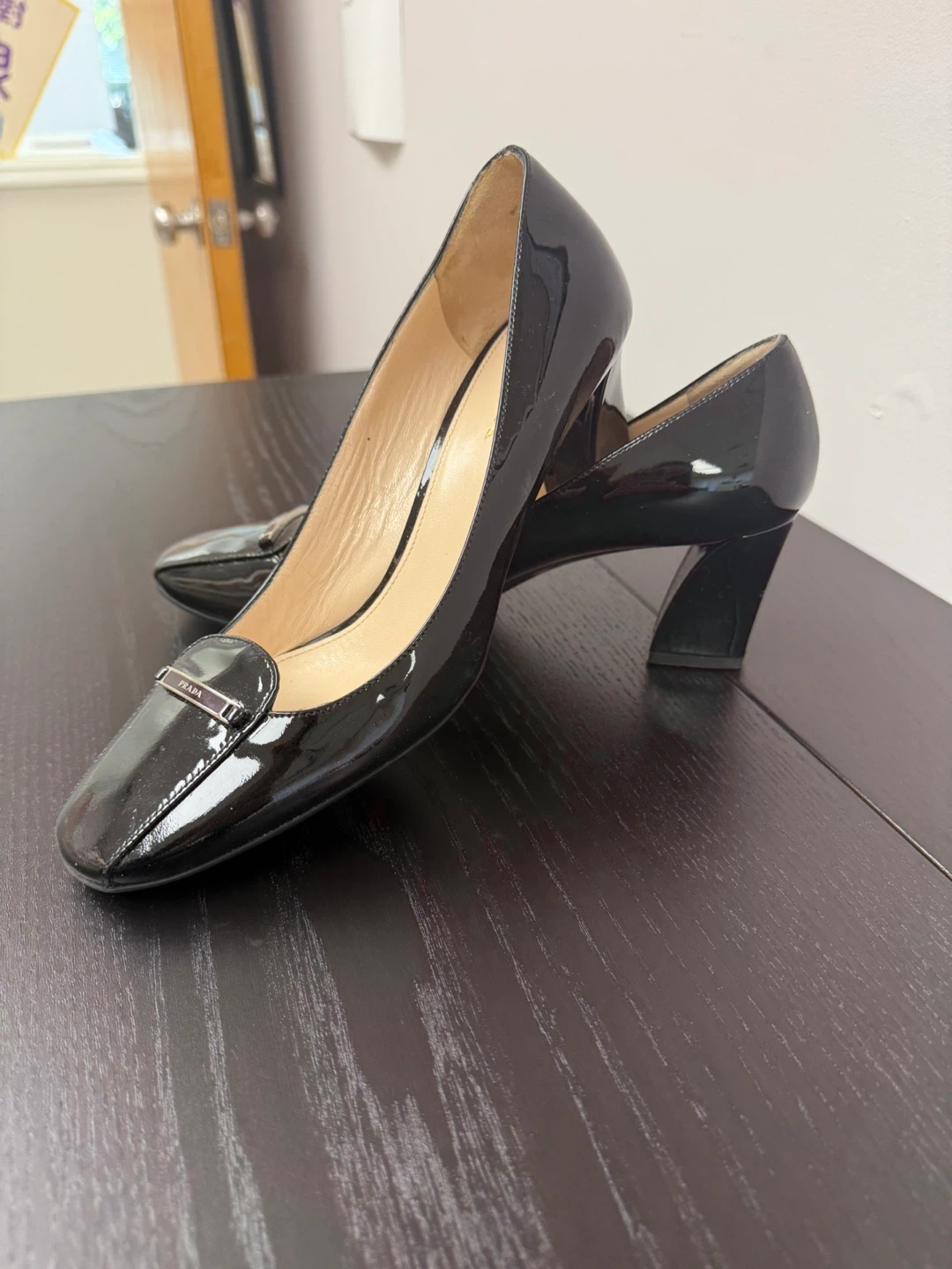 Prada Black Patent Leather Heels Size 37.5 - photo 2