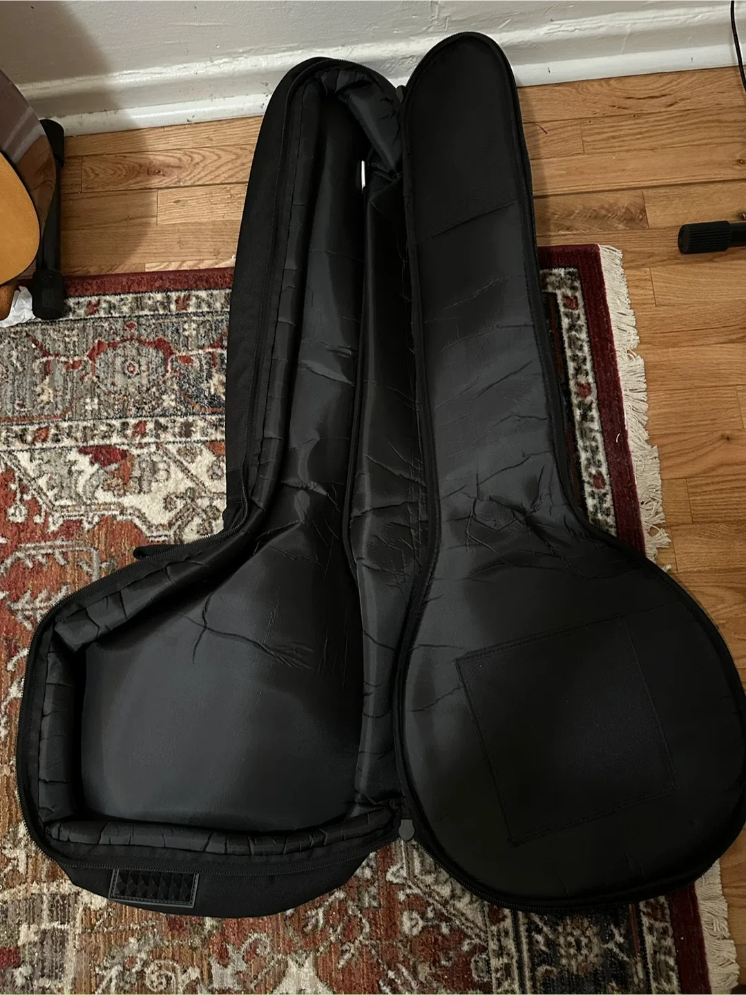 Road Runner Black Guitar Gig Bag image indicator(2)
