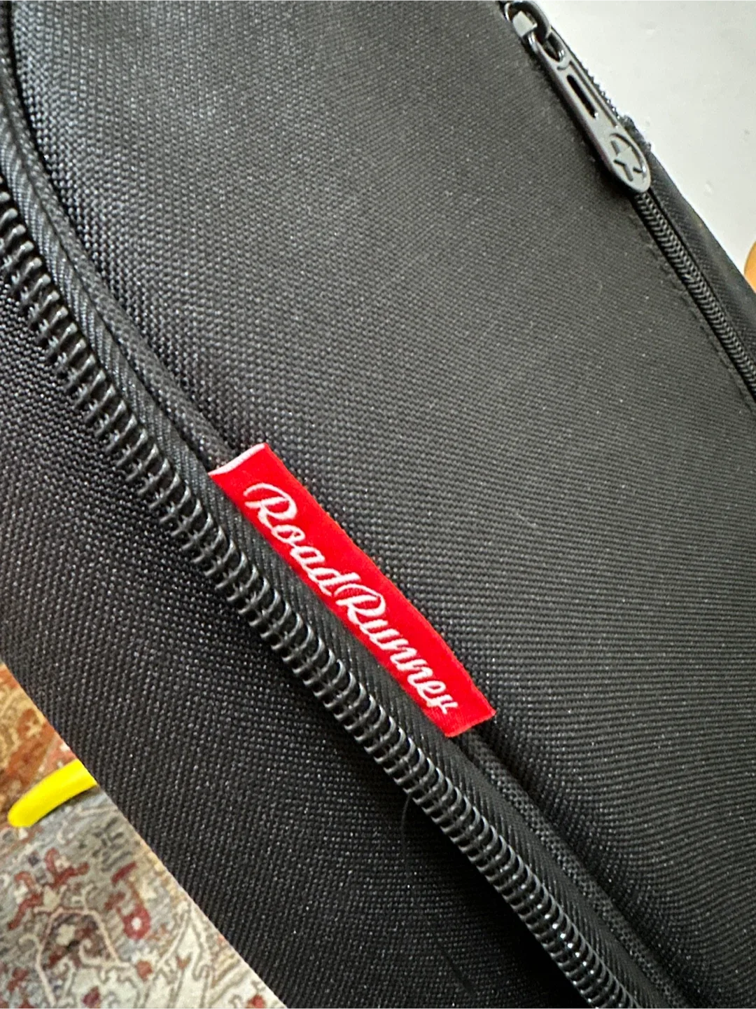 Road Runner Black Guitar Gig Bag image indicator(4)