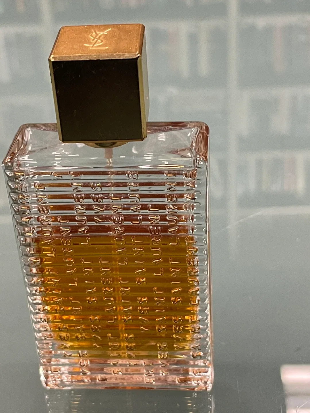 Yves Saint Laurent Cinema  Eau de Parfum thumbnail