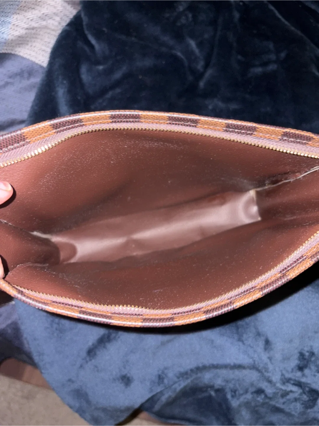 Inspired by Louis Vuitton Cosmetic Pouch image indicator(4)