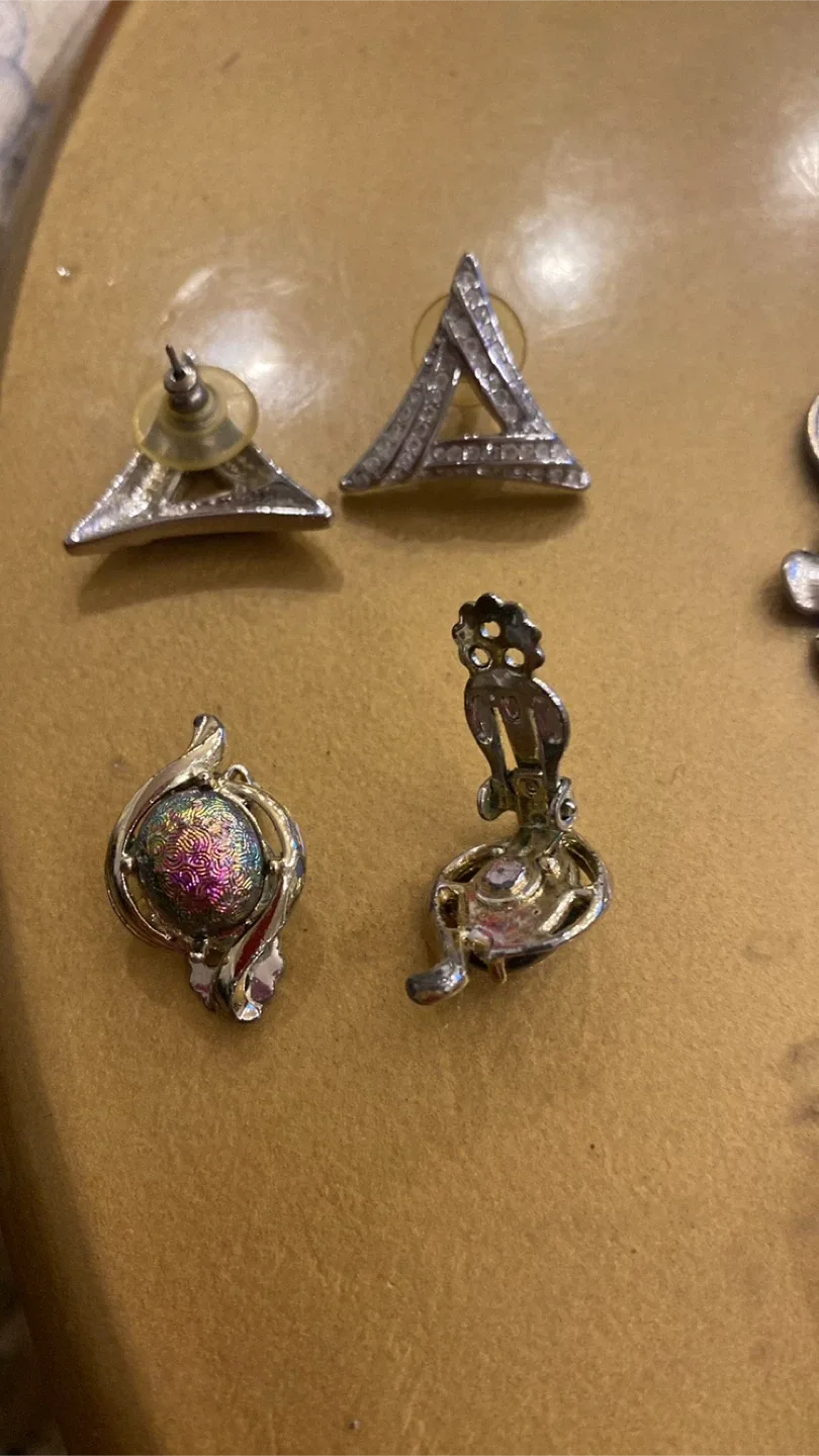 🥕Assorted Necklaces and Earrings image indicator(3)