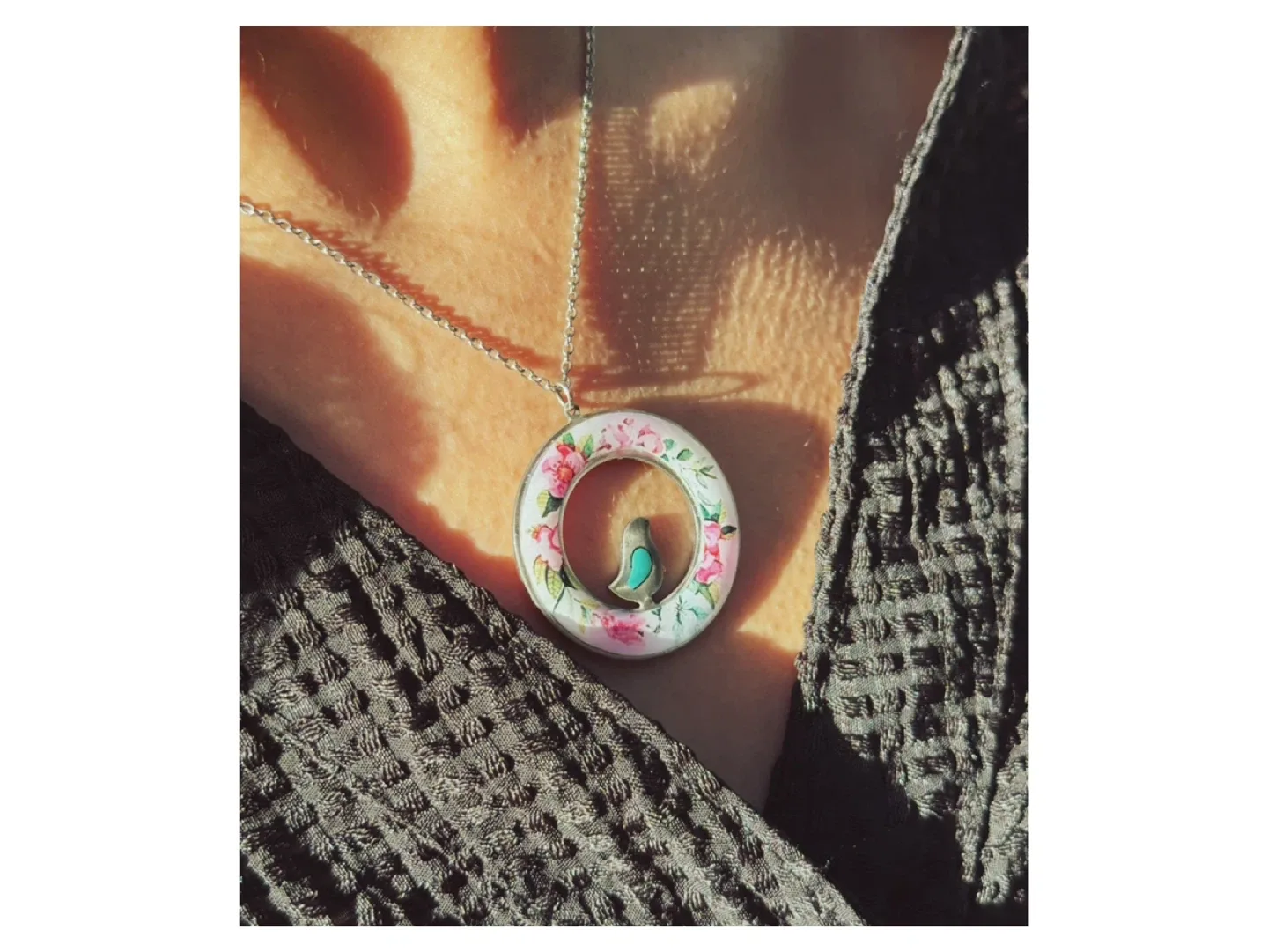 Bird Necklace with Floral Design image indicator(2)