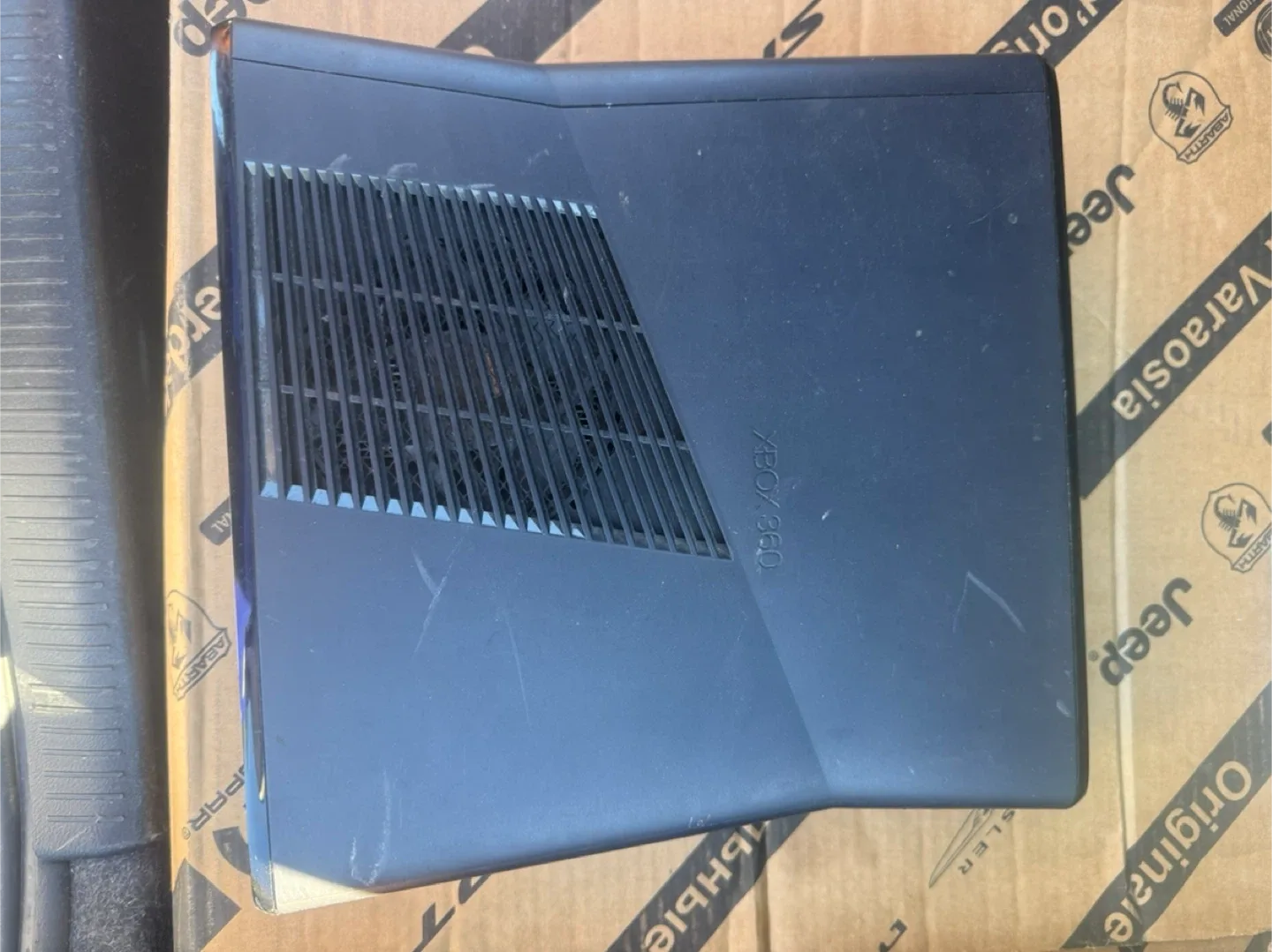 Xbox 360 S Console with Power Supply image indicator(4)