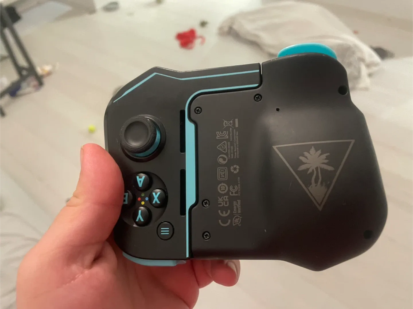 Turtle Beach Atom Mobile Game Controller - Black & Blue image indicator(4)