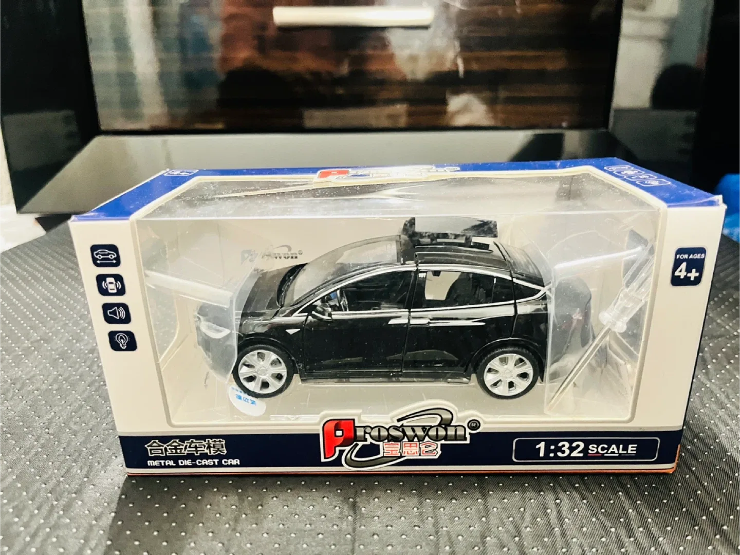 Proswin Tesla Model X 1:32 Scale Die-Cast Car image indicator(2)