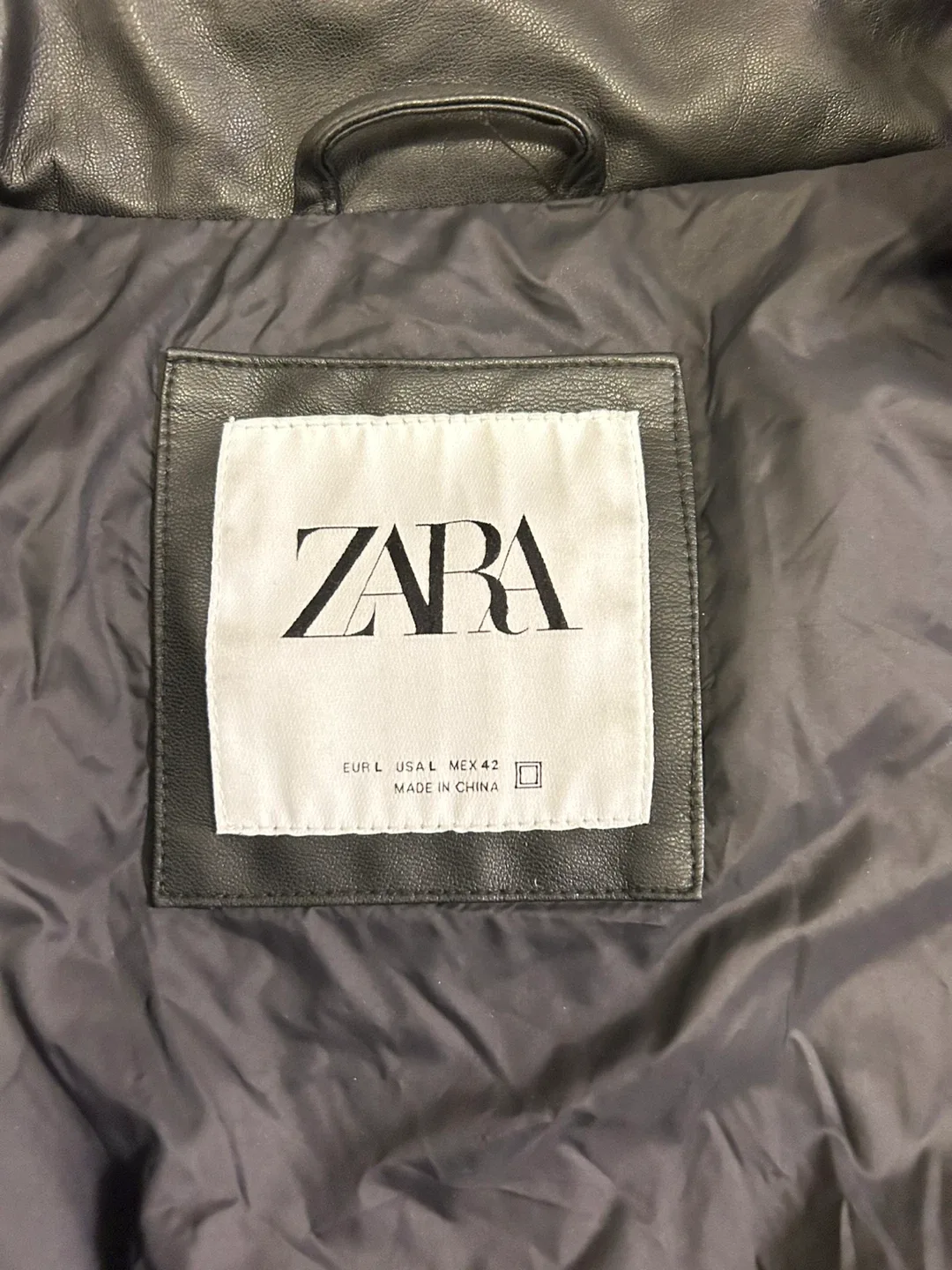 Zara Black Faux Leather Puffer Jacket - Size L image indicator(3)