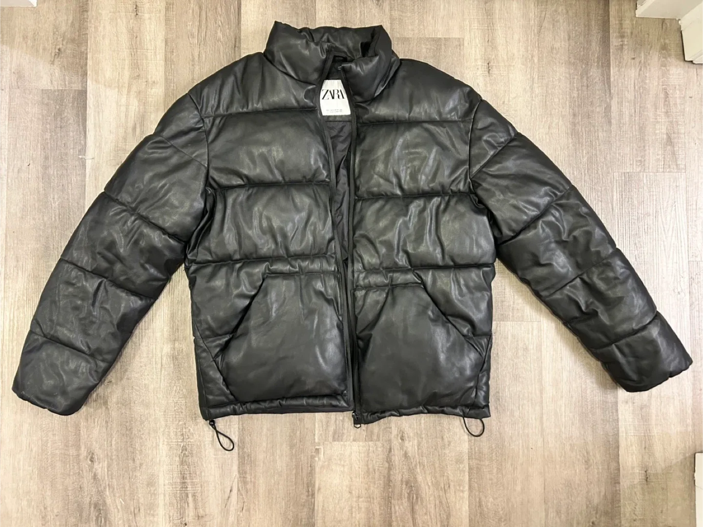 Zara Black Faux Leather Puffer Jacket - Size L image indicator(2)