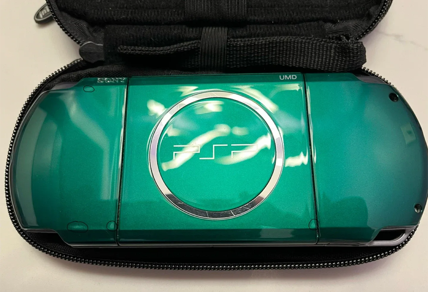 PSP 3001 Metal Gear solid Limited Edition + Games image indicator(5)