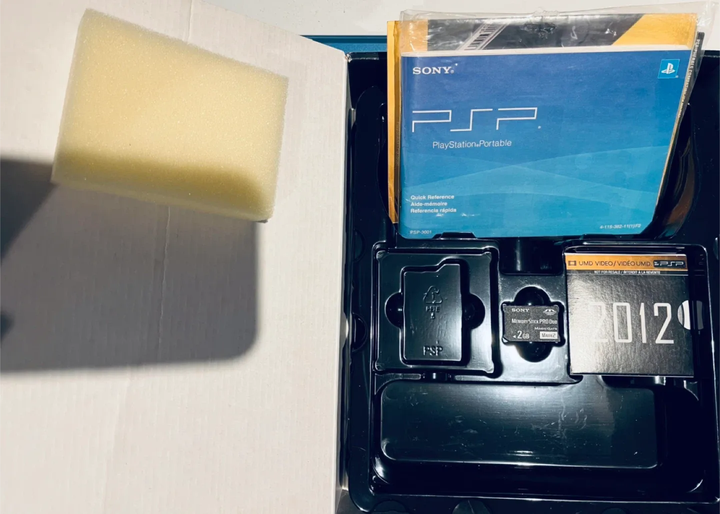 PSP 3001 Metal Gear solid Limited Edition + Games image indicator(7)