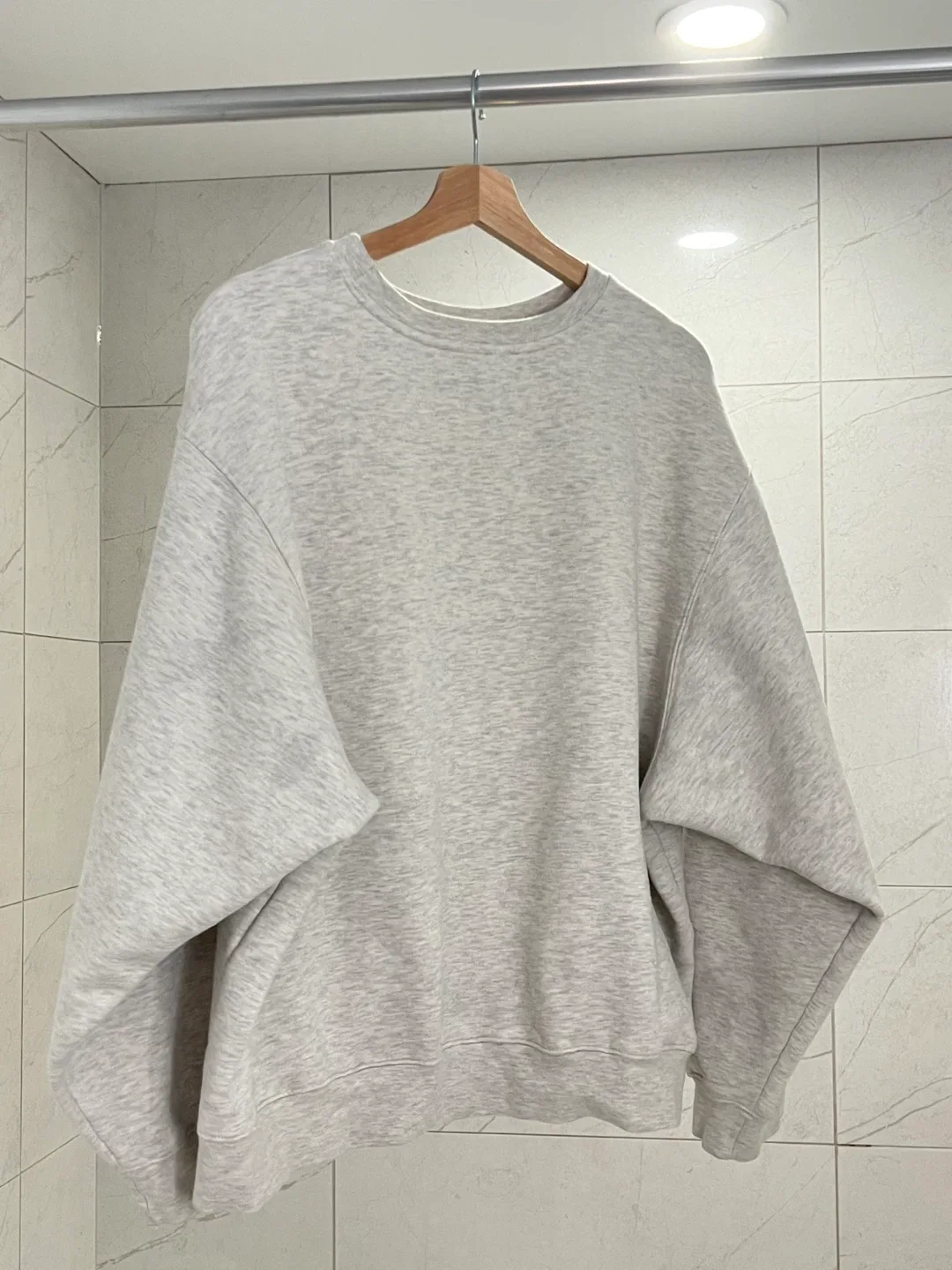 (Retail $141)Korean CEC Crewneck Sweatshirt - Size Large image indicator(5)