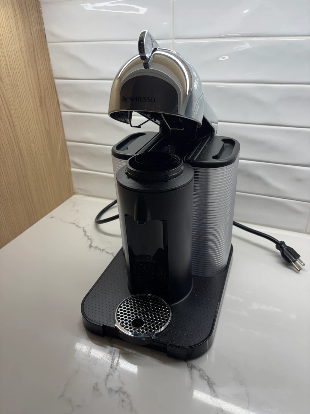 Nespresso Vertuo Next Coffee machine with  Capsule Dispenser - photo 2