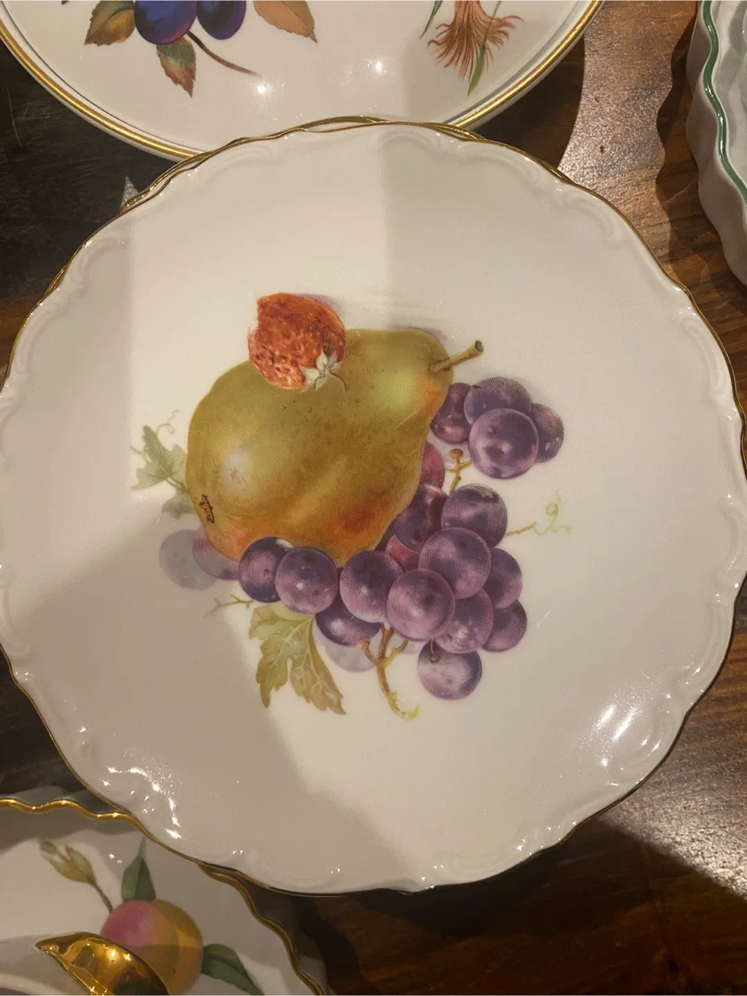 Royal Worcester Evesham Dinnerware Set image indicator(6)