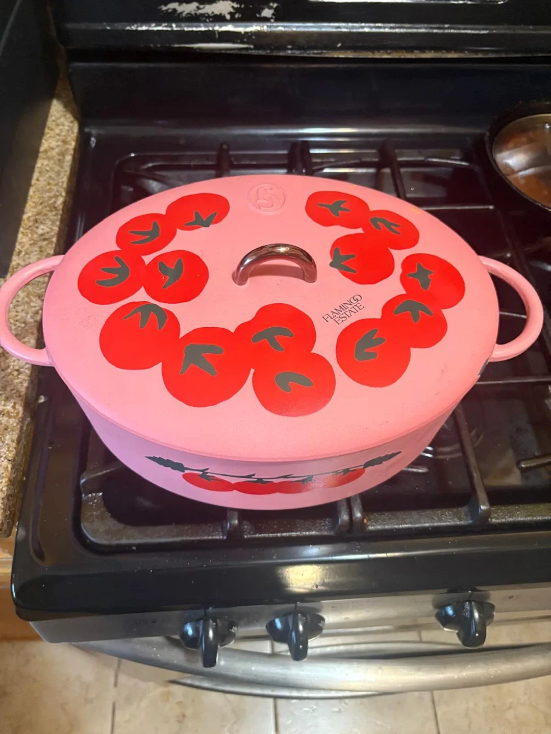 Flamingo Estate Dutch Oven image indicator(2)