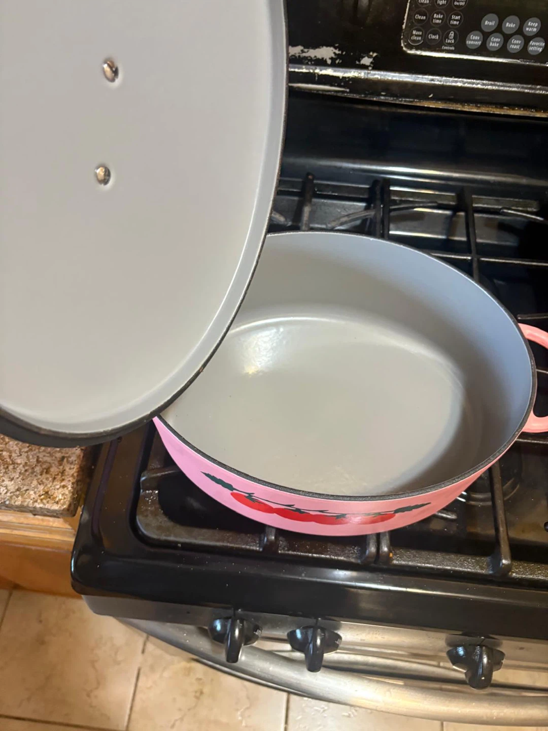Flamingo Estate Dutch Oven - photo 3