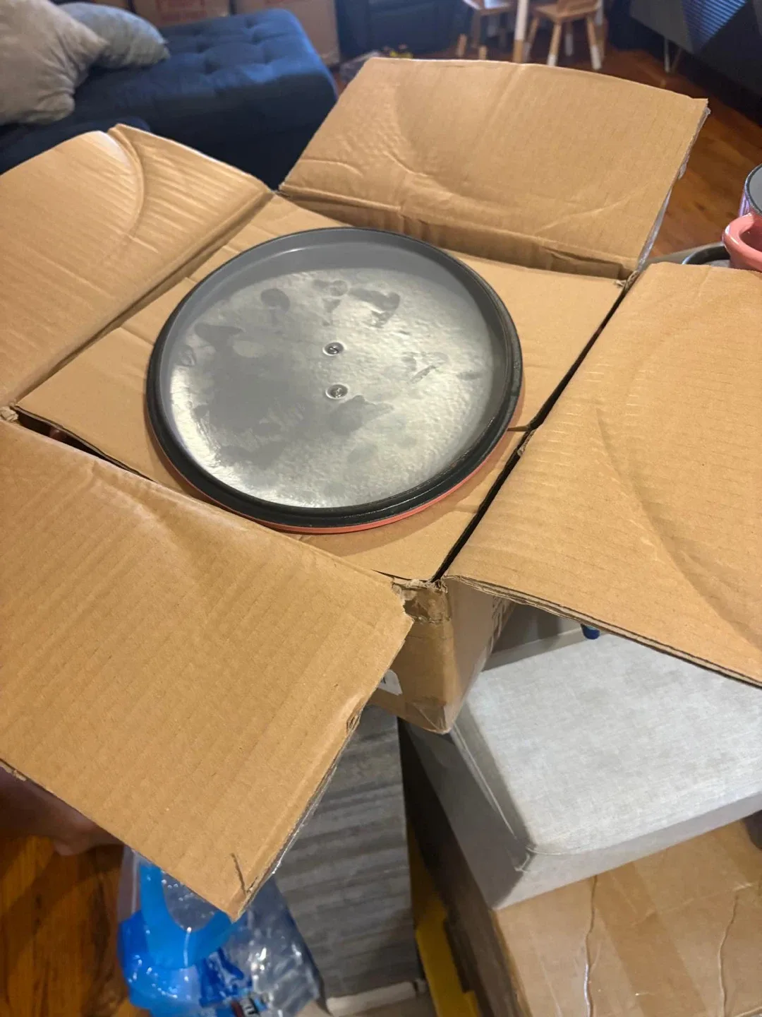 Flamingo Estate Dutch Oven image indicator(5)