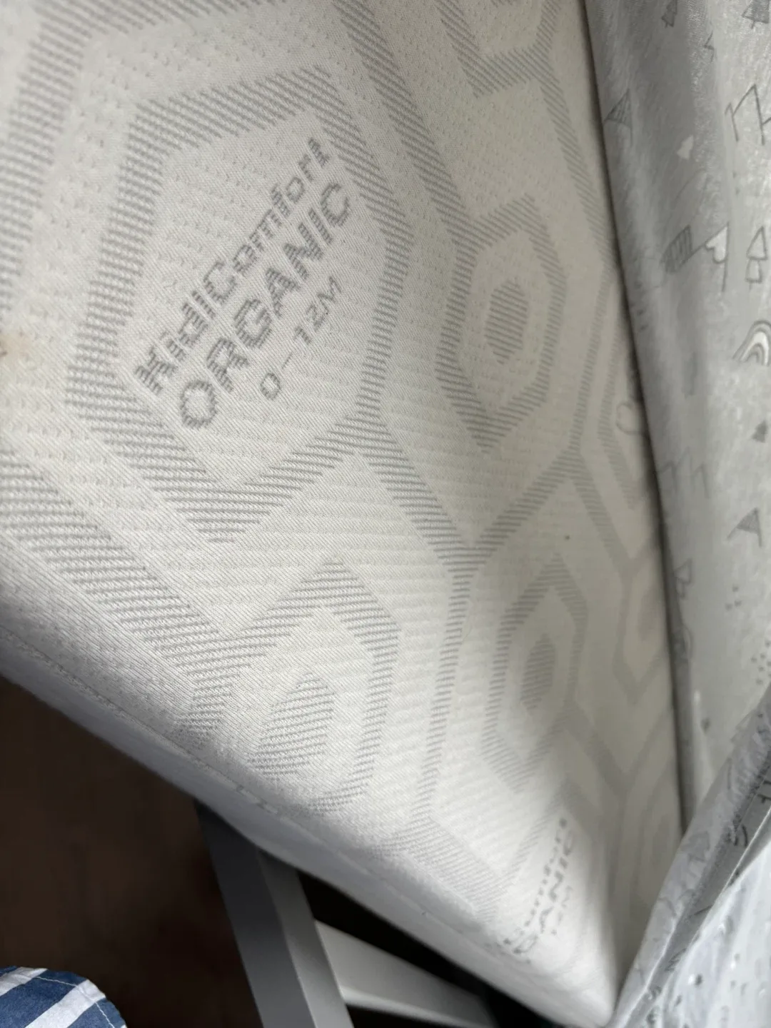 CARTERS by DaVinci Colby 4-in-1 Crib w/Trundle Drawer image indicator(3)