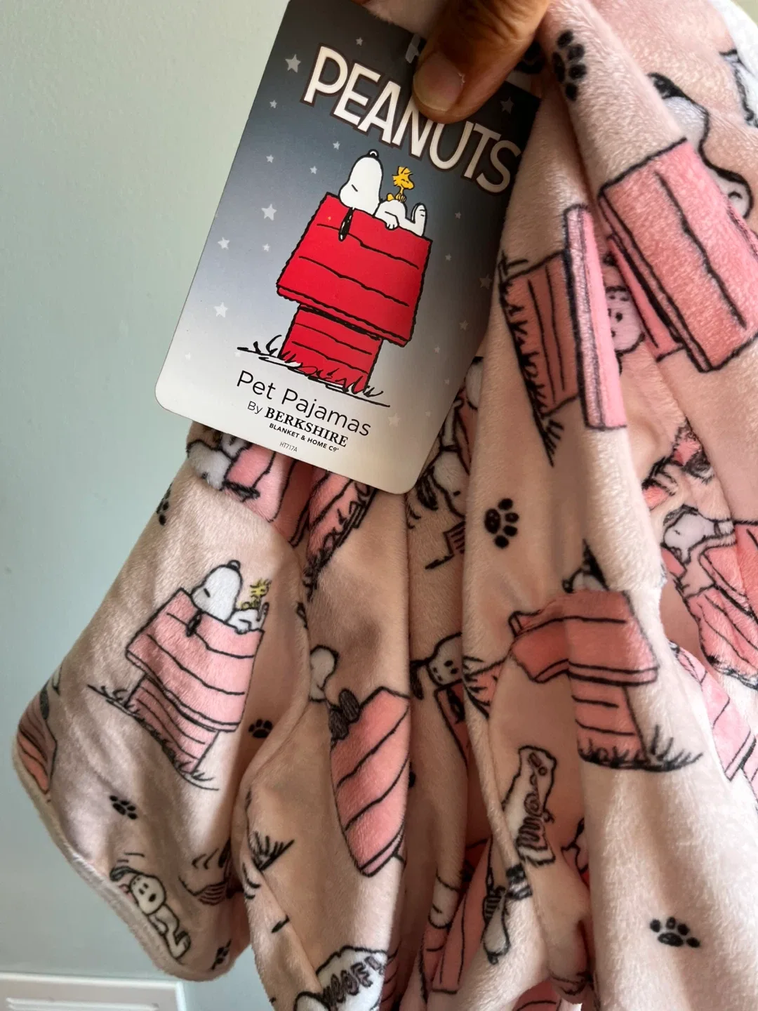 🥕BOX OF DOG ACCESSORIES (11.8" x 15.7") - New in Box! image indicator(8)