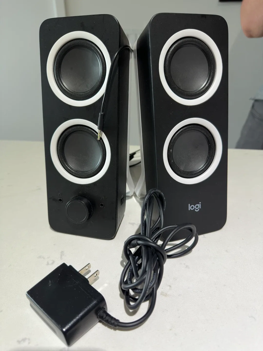 Logitech Z200 Multimedia Speakers
